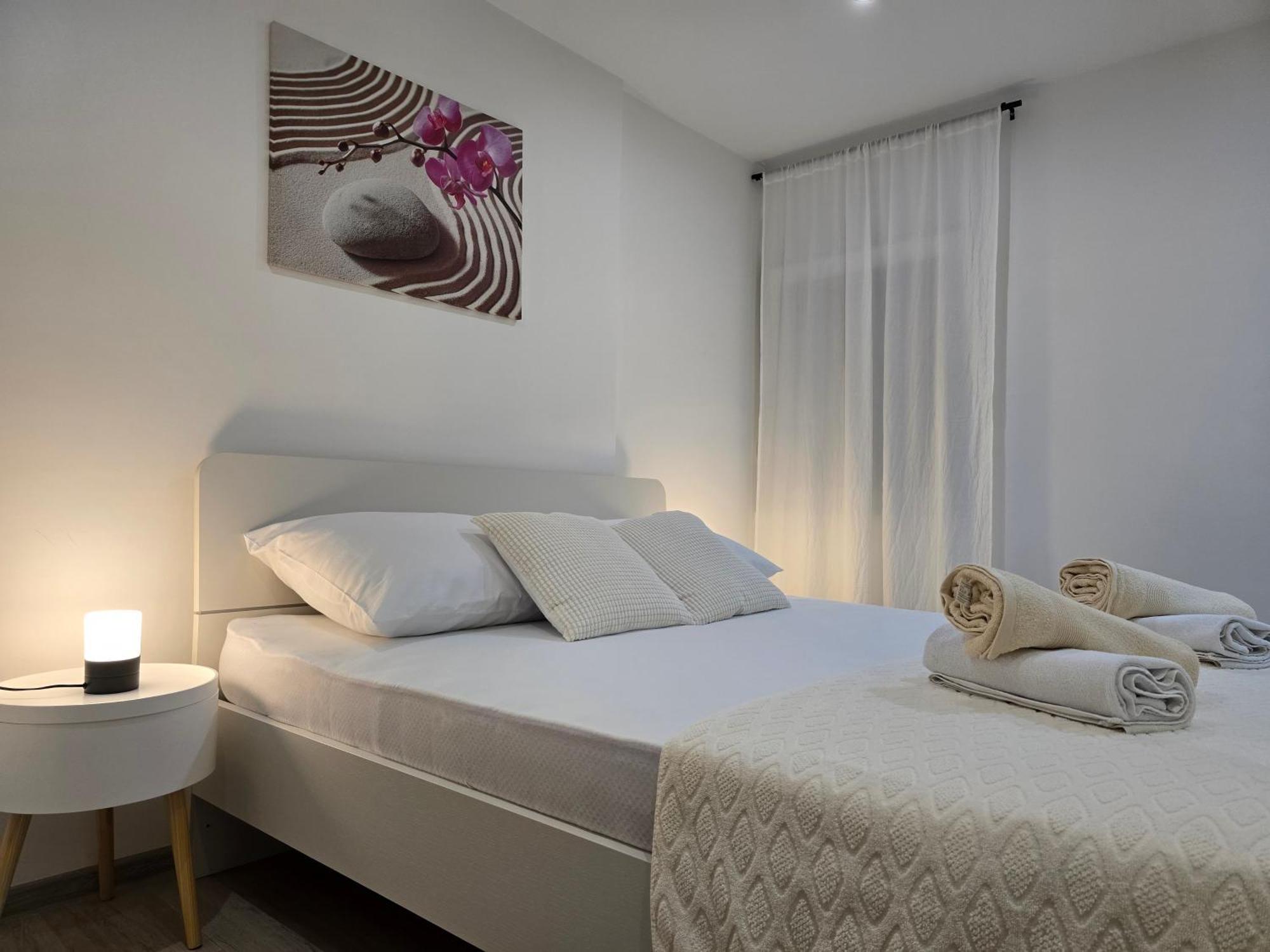 Apartment Blanca With Jacuzzi,Terase And Private Parking Kaštela Exterior foto