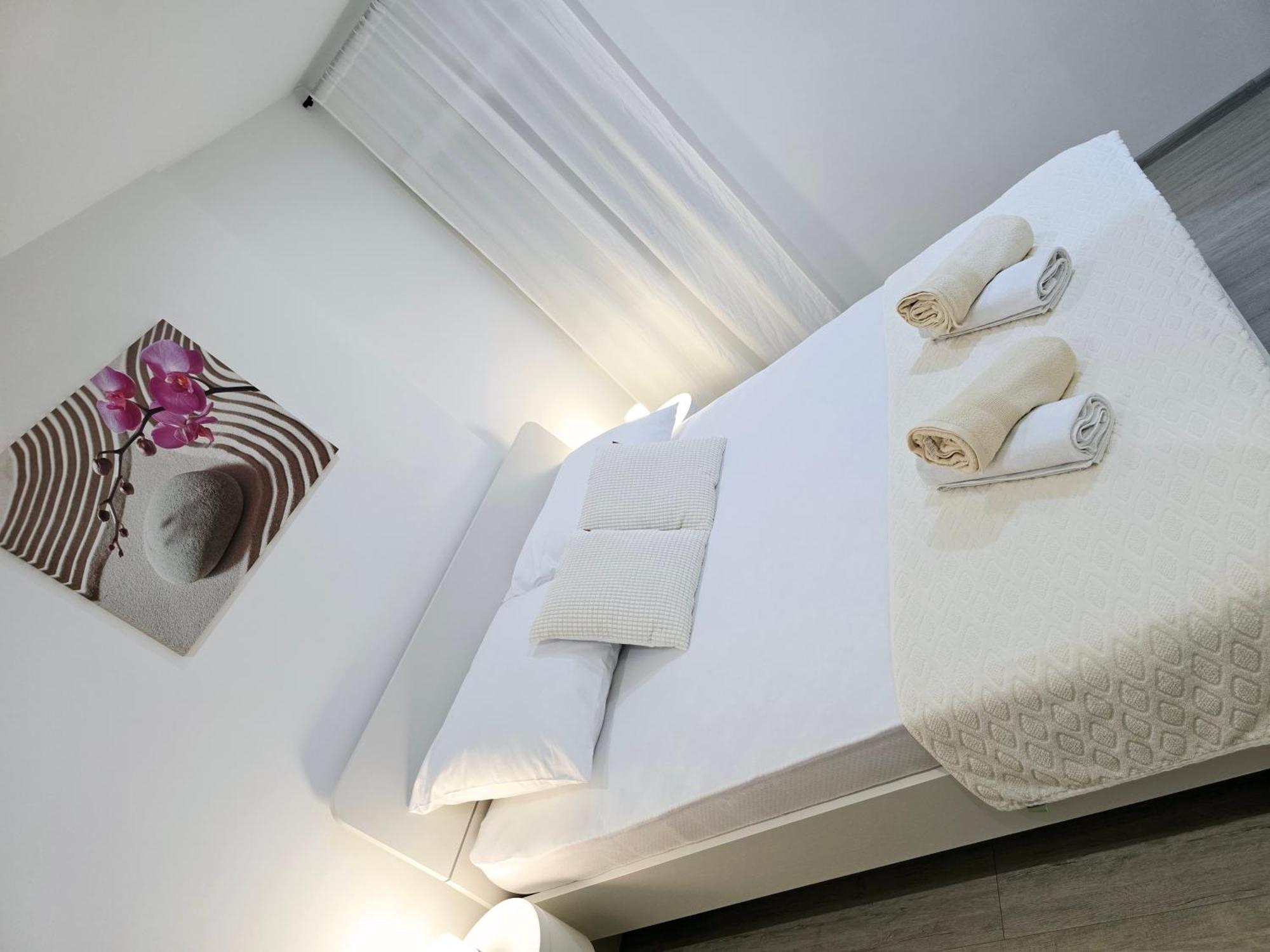 Apartment Blanca With Jacuzzi,Terase And Private Parking Kaštela Exterior foto