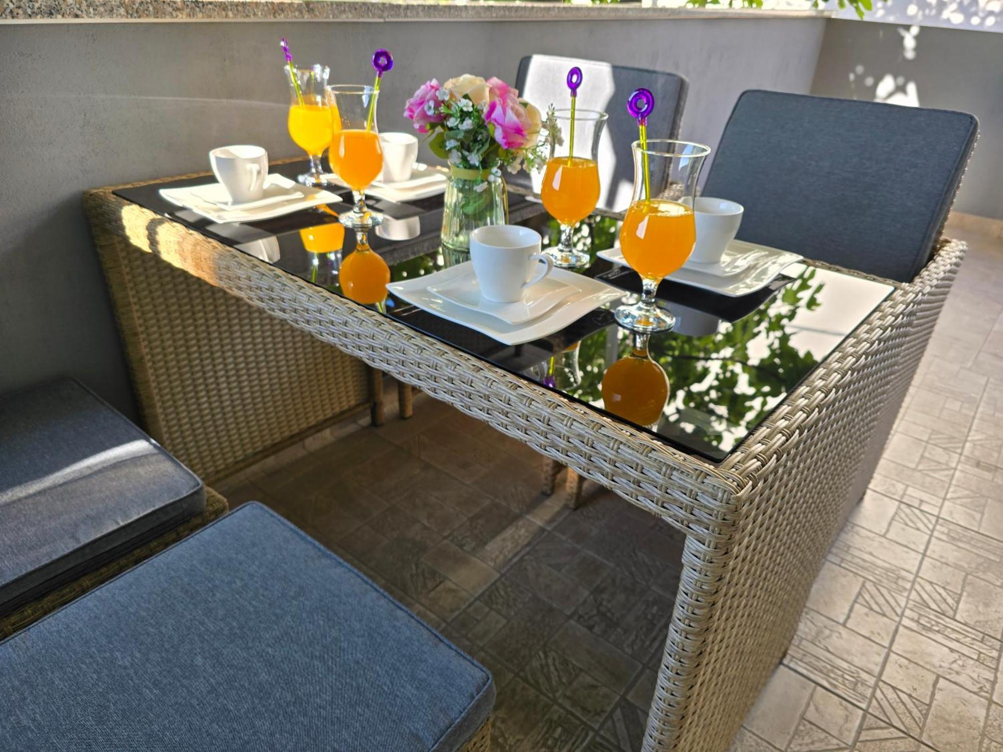 Apartment Blanca With Jacuzzi,Terase And Private Parking Kaštela Exterior foto