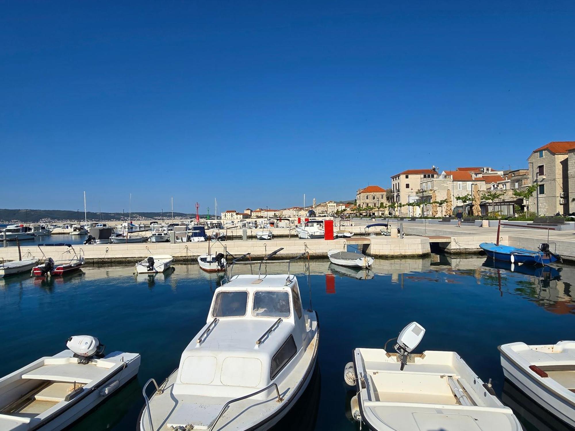 Apartment Blanca With Jacuzzi,Terase And Private Parking Kaštela Exterior foto