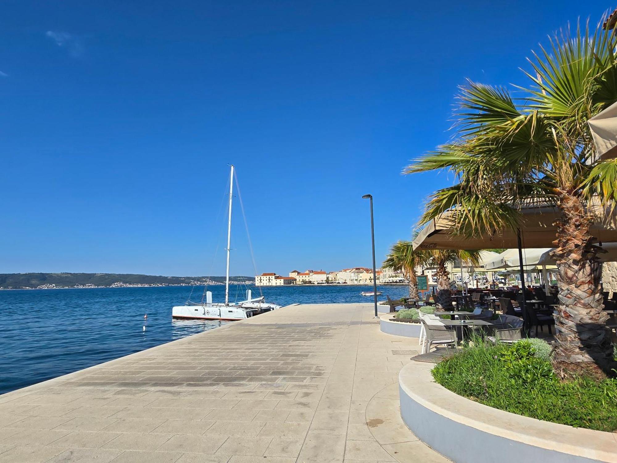 Apartment Blanca With Jacuzzi,Terase And Private Parking Kaštela Exterior foto