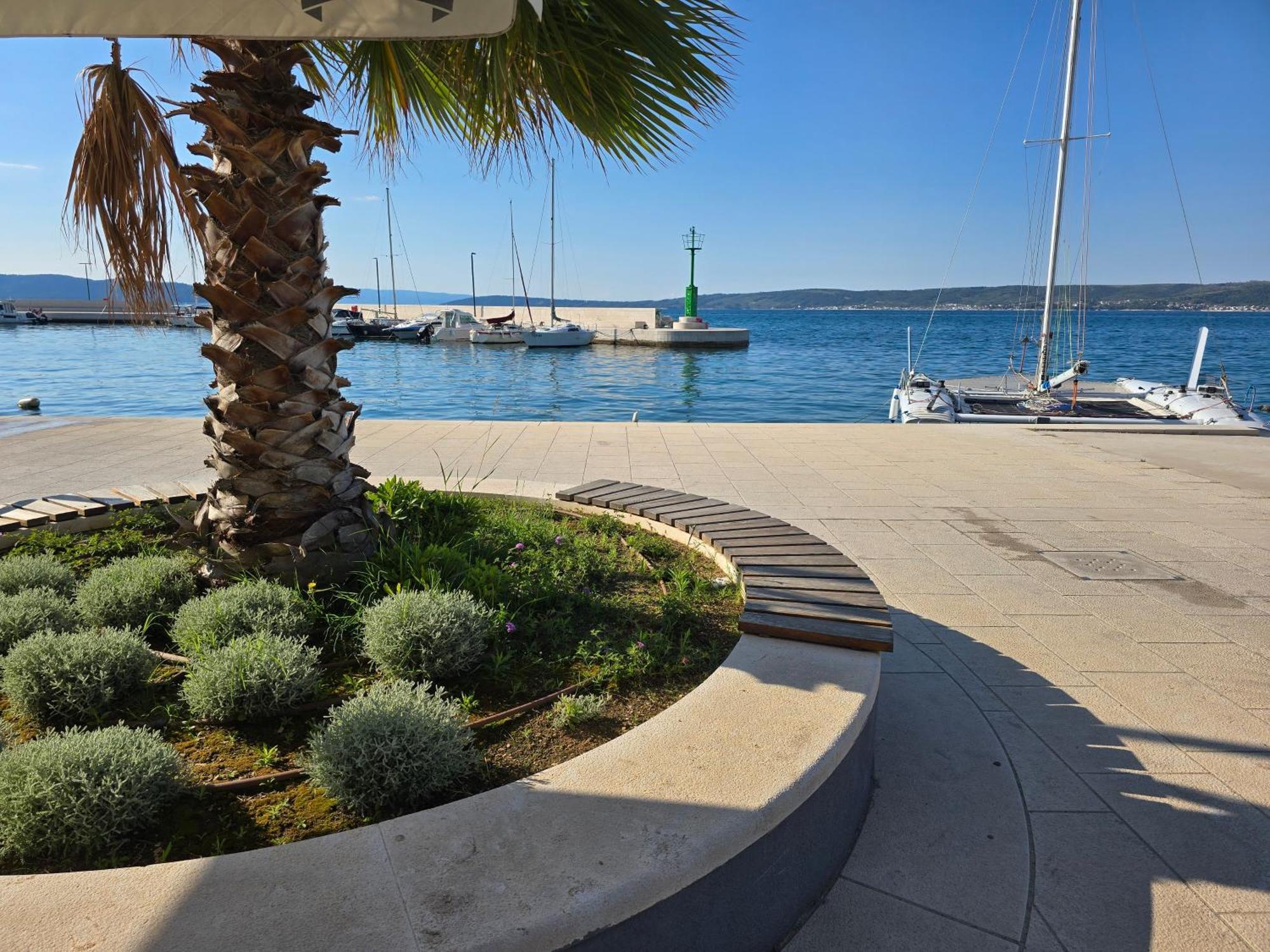 Apartment Blanca With Jacuzzi,Terase And Private Parking Kaštela Exterior foto