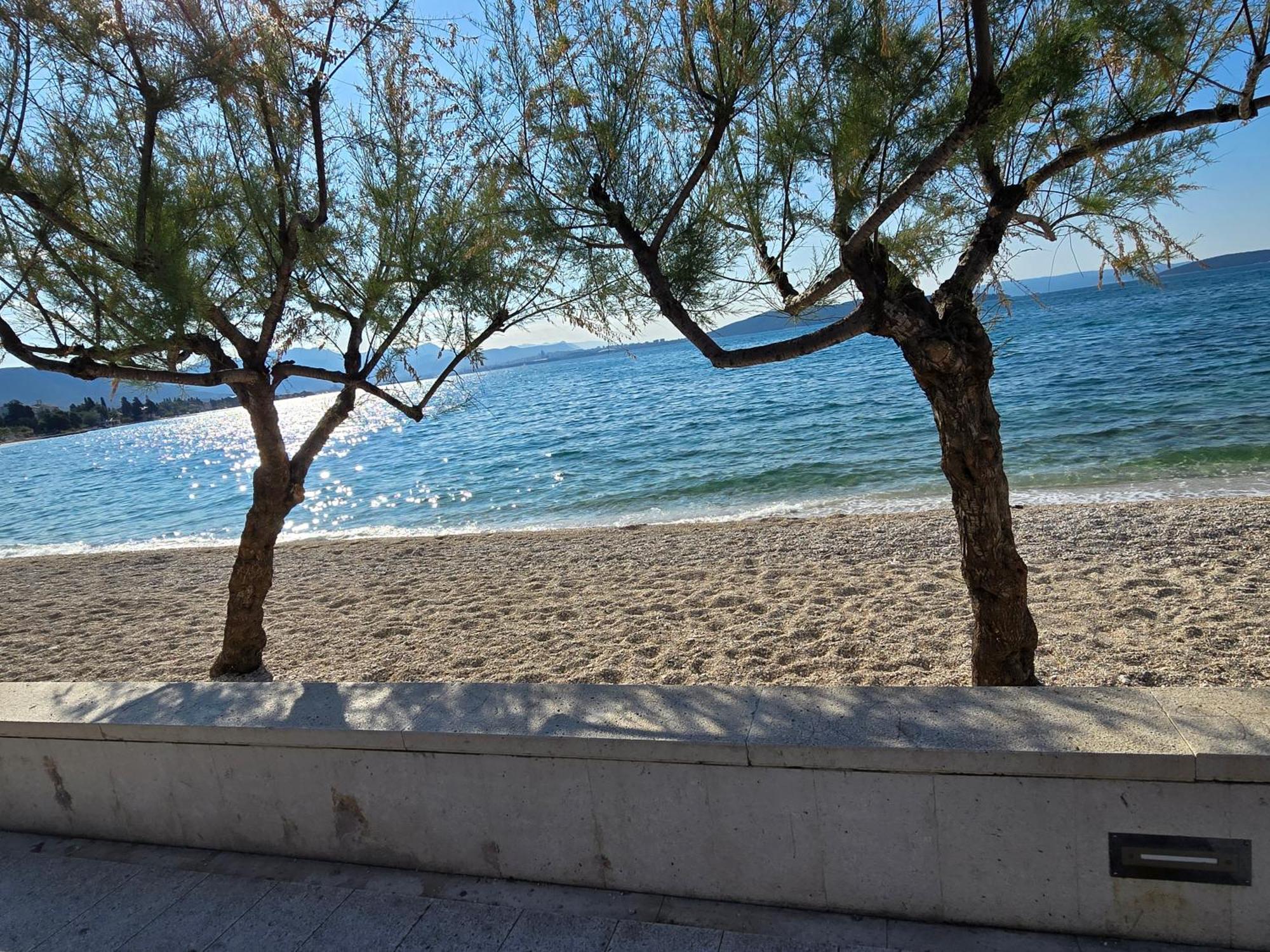 Apartment Blanca With Jacuzzi,Terase And Private Parking Kaštela Exterior foto